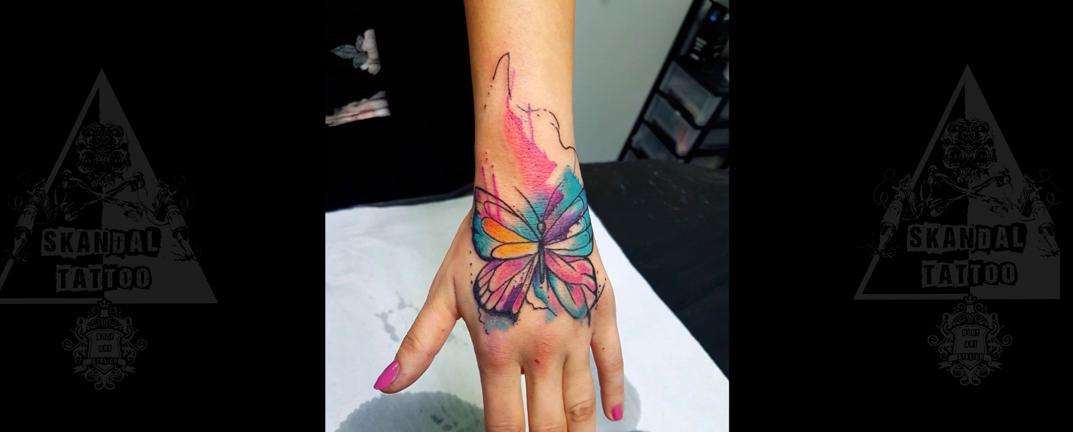 Watercolour Hand Tattoo, Schmetterling